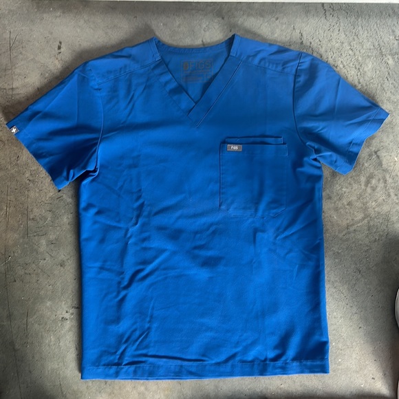 2 Full set of small FIGS scrubs with extra third scrub top - Picture 2 of 4